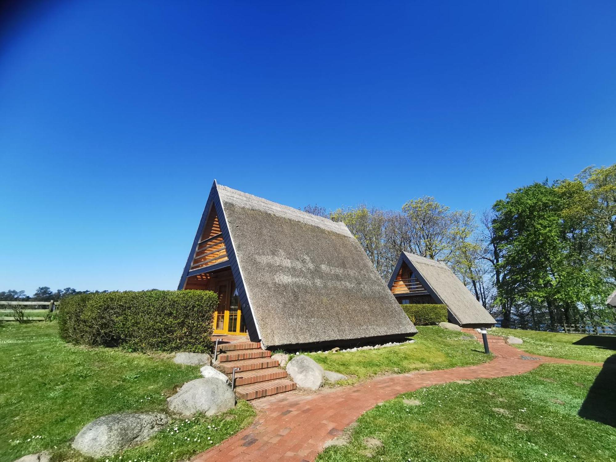 Reetdach Ferienhaeuser Holiday home *