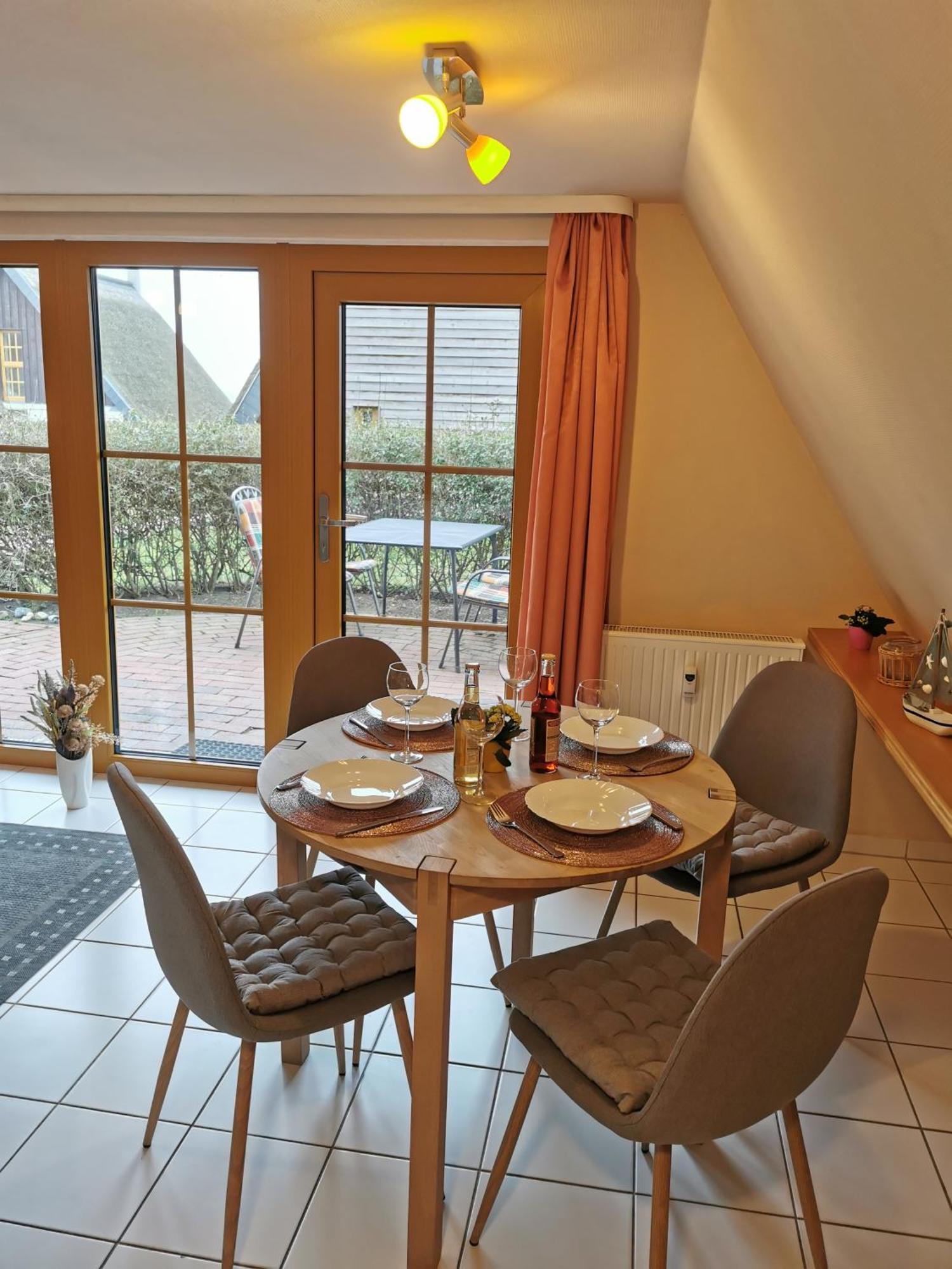 Holiday home Reetdach Ferienhaeuser *